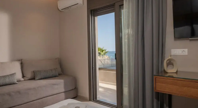 Номер Standard с балконом и рядом с пляжем Horizon Apartments - Beachfront Luxury, by ZanteWize
