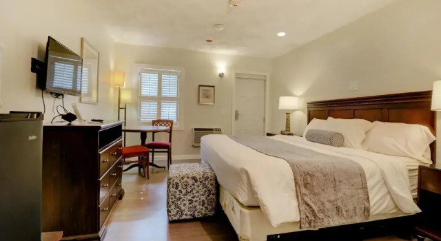 Номер Standard Hamilton Village Inn