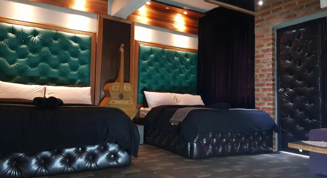 Люкс Bunker Hotel & Restaurant