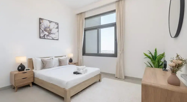 Stunning 1 BR With Pool View in Rawda Apartments