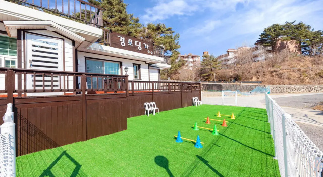 Gangneung Gyeongpo Dinga Aegyun Pension, Buchen Sie Hotel Gangneung Gangwon-Do