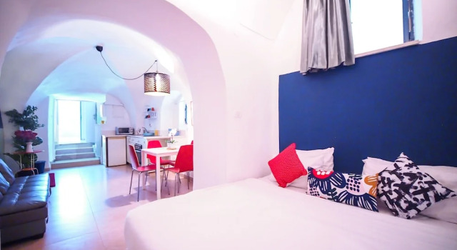 Студия Цокольный этаж Paamonim Apartments