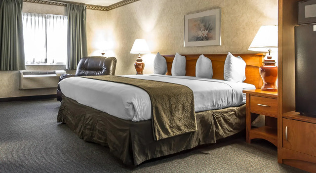 Двухместный номер Standard Quality Inn & Suites Silicon Valley