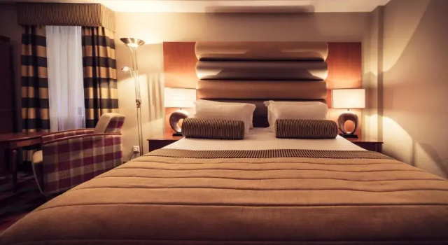 Двухместный номер Classic Carlton George Hotel