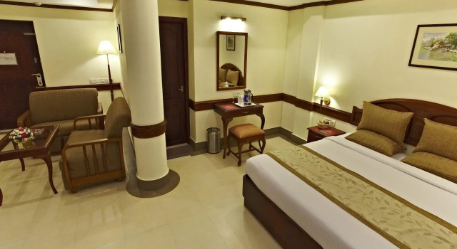 Hotel Aroor Residency