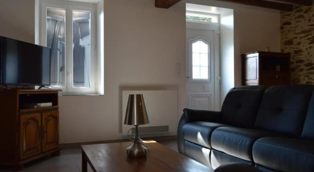 Grande ferme rénovée avec jardin et loisirs à proximité - FR-1-591-155, Book Hotel  