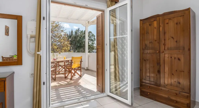 Camera quadrupla Comfort con balcone Olive Studios