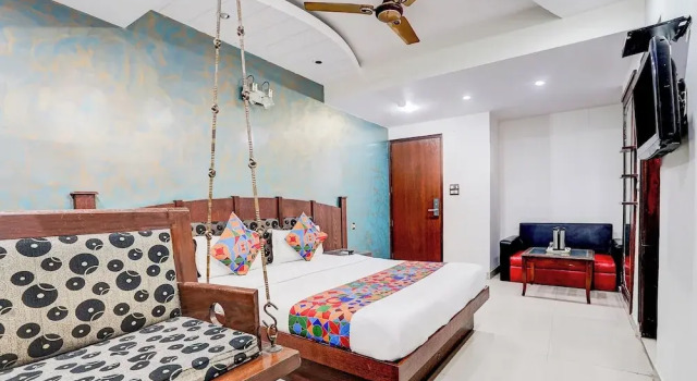 Номер Premium Fabhotel Shivdev International