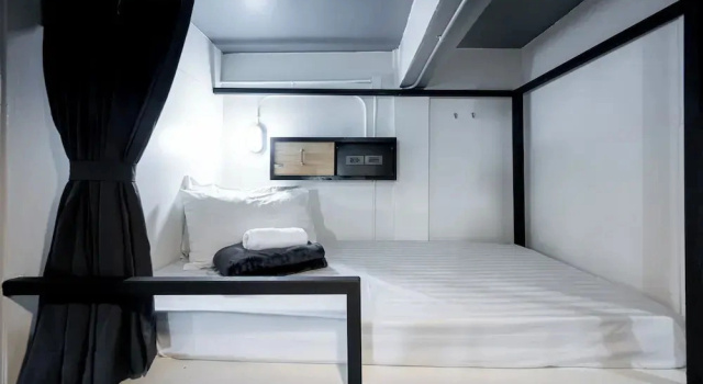 Vibes Hostel Bangkok, Забронировать Хостел Хостелы Бангкока, рядом с Маккасан, Хостел