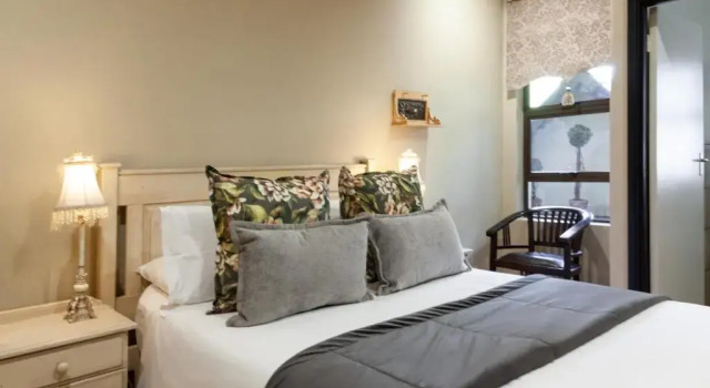 Номер Standard InnJoy Boutique Hotel