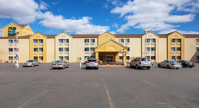 Quality Inn, Rezervovat Hotel Milwaukee Wisconsin