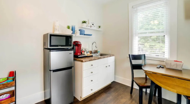 Коттедж Walk to Walnut St: Pet-friendly Pittsburgh Home!