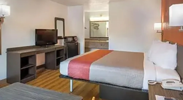 Люкс Motel 6 Opelika AL