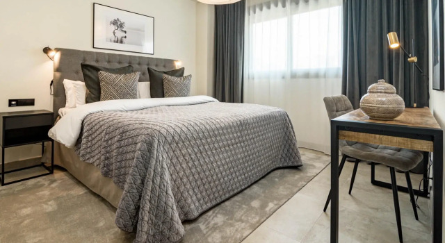 INF3.3K- Stunning city apartment., Забронировать Апартаменты/квартира Отели Эстепона с бассейном, рядом с Порт и пристань города Эстепона, Бассейн
