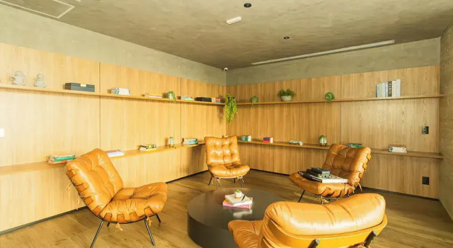 Duplex com piscina e academia