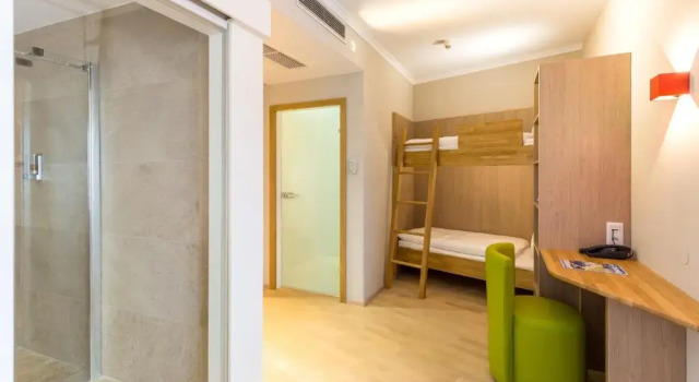 Номер Standard All in Red Thermenhotel