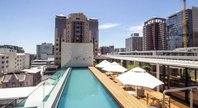 Studio With Large Balcony, Забронировать Апартаменты/квартира Апартаменты Кейптауна, рядом с South African National Gallery, Апартаменты/квартира