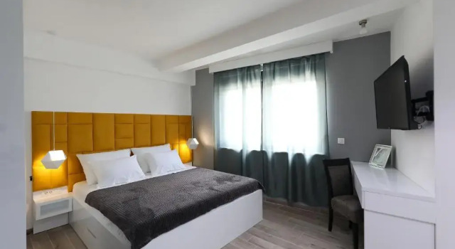 Двухместный номер Deluxe с балконом Boutique Residence Cosmopolis 1