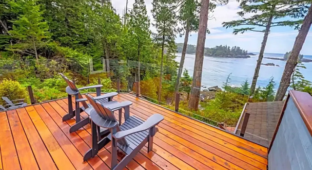 Люкс с видом на океан Snug Harbour Inn