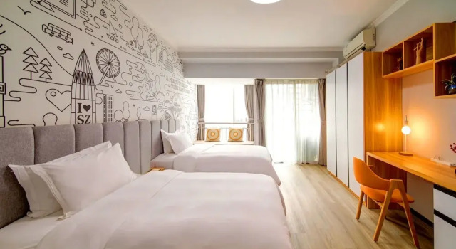 Двухместный номер Deluxe с балконом Shenzhen T Hotel Apartment