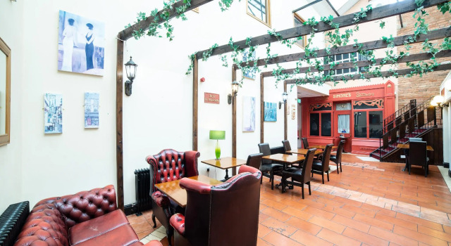 OYO Hotel Clamart, Забронировать Отель Отели Англии 3 звезды, 3*