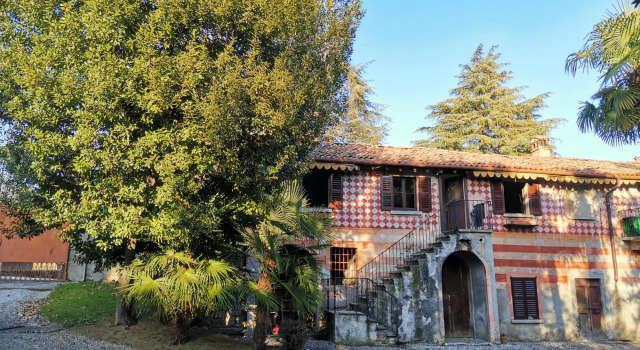 Erba CO - Antiche Scuderie DI Villa LA Clerici, Rezerwuj Willa Erba Lombardia