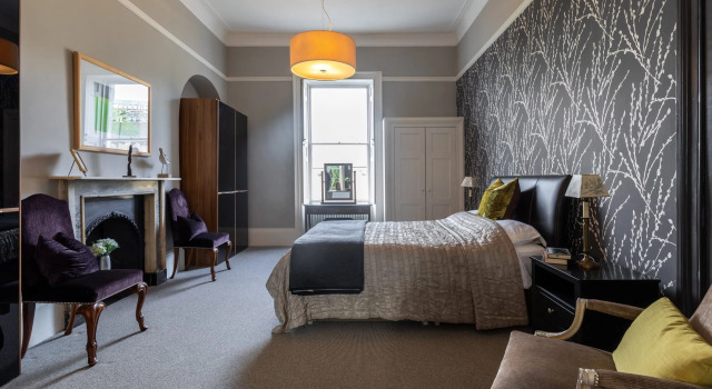 Spacious, Light-filled Period Apartment - Central Bath, Varaa Huoneisto Asunnot kohteessa Merseyside, Huoneisto