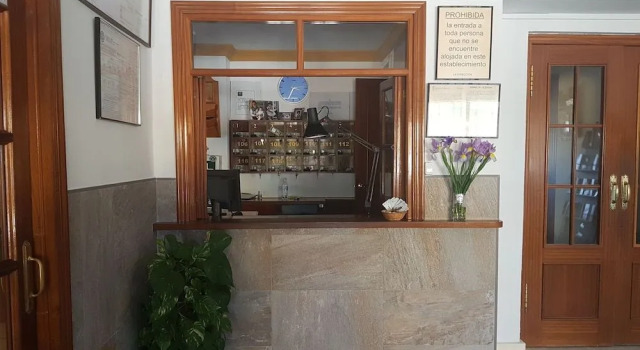 Hostal Miramar, Забронировать Хостел Барбате Коста-де-ла-Лус