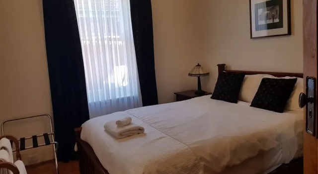Adelaide Accommodation, Book Hotel Glenelg 