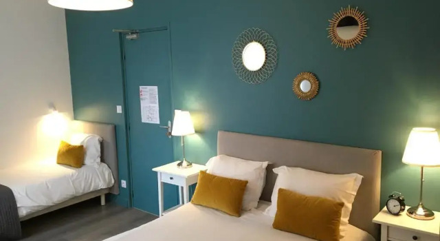 Трёхместный номер Superior Hotel Saint-Michel
