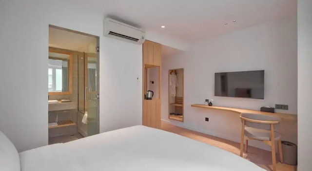Номер Deluxe Amaya Saigon Boutique Hotel