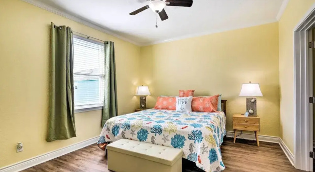 Коттедж Walk to Sea Isle Beach Retreat with Deck and Patio