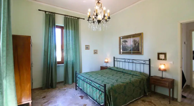 Stunning private villa with WIFI, private pool, TV, terrace, pets allowed, parking, close to Arezzo, Забронировать Вилла Отели в центре Монте-Сан-Савино, в центре
