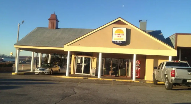 Sunrise Inn, Забронировать Отель Джоплин Озакр, рядом с Lake Erie Wine Country