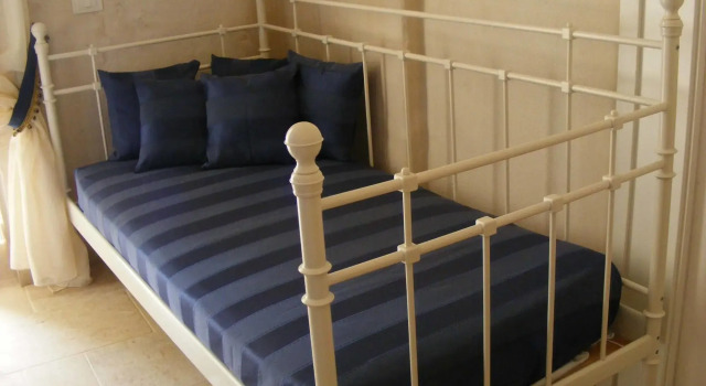 Masseria Pelosella B&B, Book Bed and Breakfast Hotels in Fasano Area with a Pool, Swimming Pool