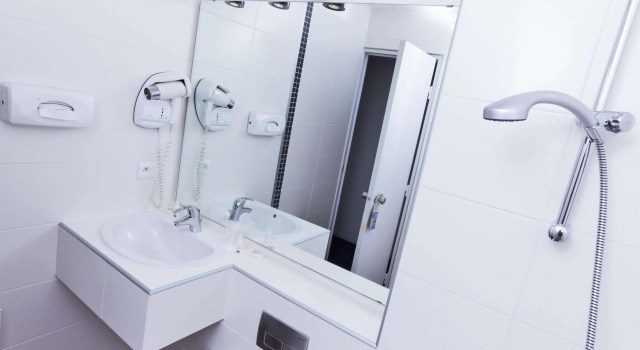 Двухместный номер Standard Kyriad Toulon Est Hyeres La Garde