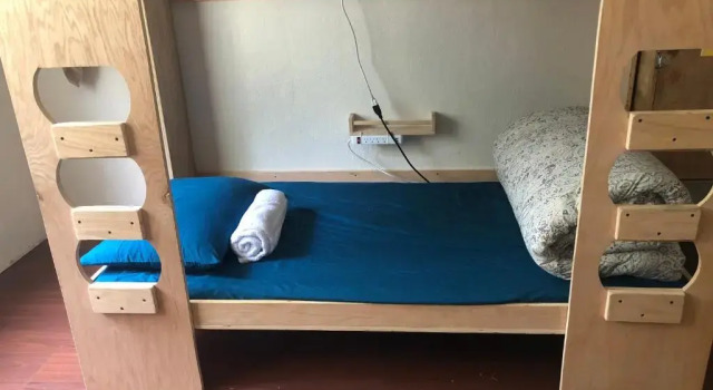 WHOLE Family - WholeVille - Hostel, Book Hostel / Vandrerhjem Downtown Sacramento Sacramento