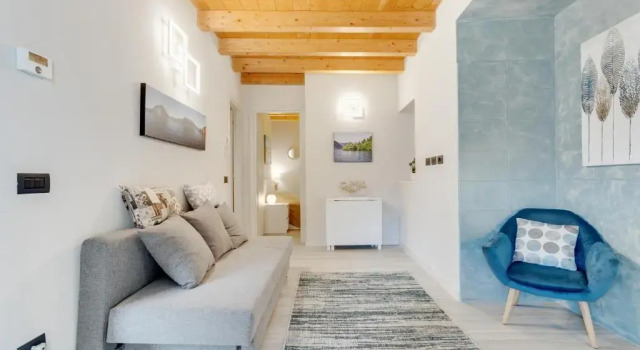 Appartamento con vista Lago di Como e Parcheggio incluso, Prenota Appartamento Carate Urio Como