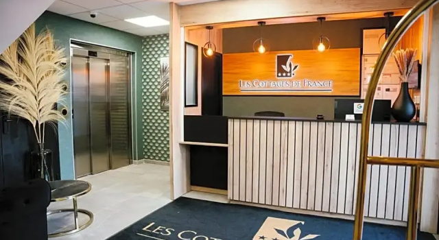 Cottages de France CDG, Забронировать Отель Отели Seine-et-Marne 4 звезды, 4*