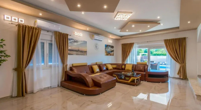 Nice Home in Dubrava kod Sibenika With Outdoor Swimming Pool, Wifi and 5 Bedrooms