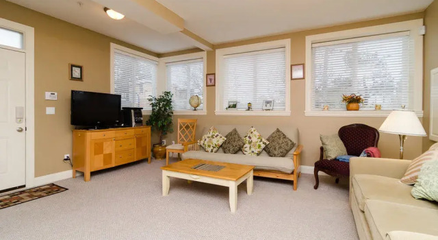White Rock Beach Guest House, Забронировать Гостевой дом Гостевые дома Британской Колумбии, Гостевой дом