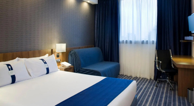 Номер Standard Holiday Inn Express Campo de Gibraltar-Barrios by IHG