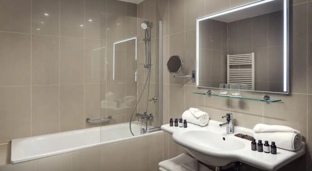 Номер Connecting Deluxe Michelangelo Grand Hotel