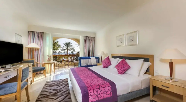 Двухместный номер Deluxe с видом на море Movenpick Resort Taba