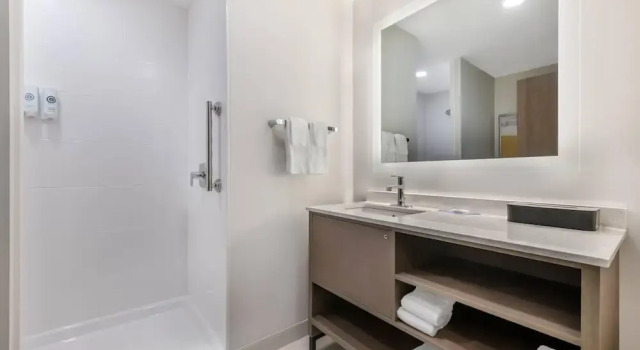 Двухместный люкс Comfort Inn & Suites Orlando Sanford Airport