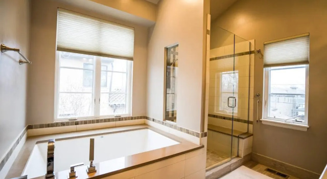 Time Capsule Tudor A Modern Family Getaway, Réserver Maison de vacances Glendale Colorado