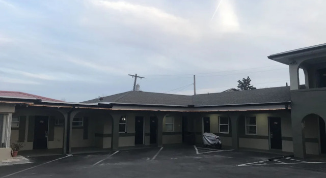 Lion Inn, จอง มินิโฮเทล เซนต์ออกัสติน Saint Augustine Area, ใกล้ สนามมินิกอล์ฟอนาสตาเซียไอซ์แลนด์