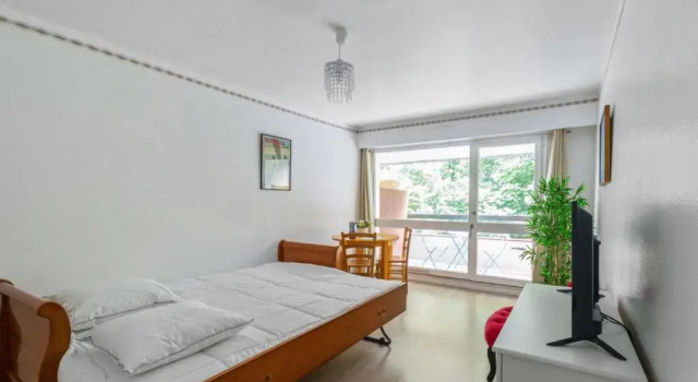 Charming studio w balcony near Roches Noires beach in Trouville - Welkeys