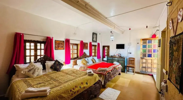 Hotel Victoria, Rezerwuj Hotel Hotele w Rajasthan z parkingiem, Parking