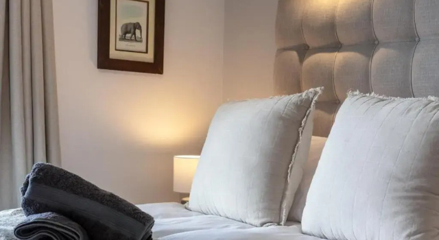 Апартаменты Tranquil, Spacious, Quiet Trendy with a View